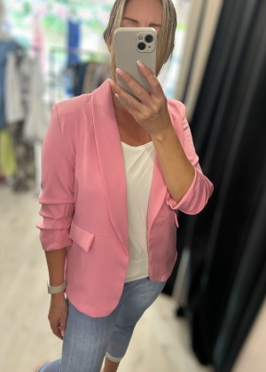 pinkblazer Thumb